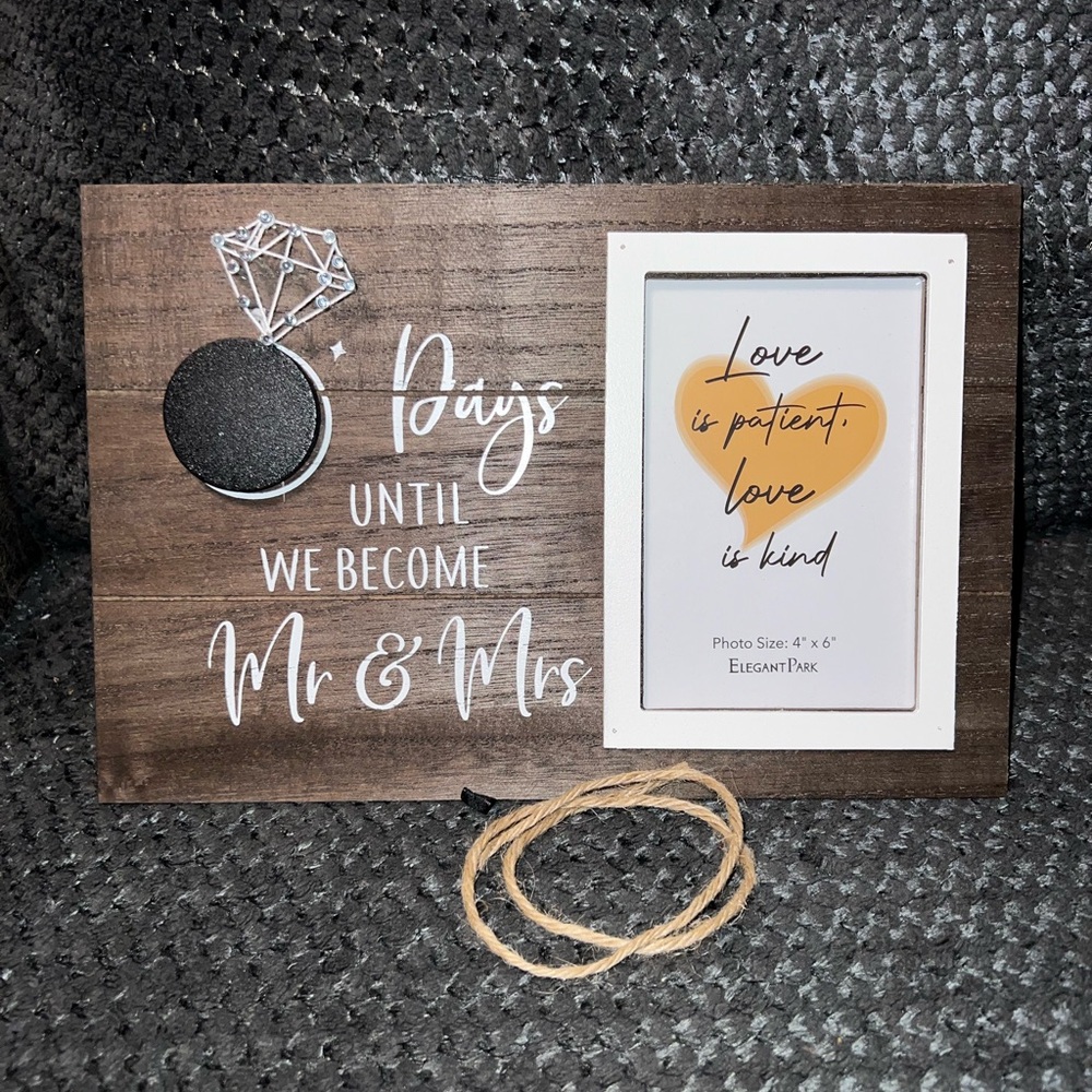 New in box Elegant Park wedding countdown picture frame